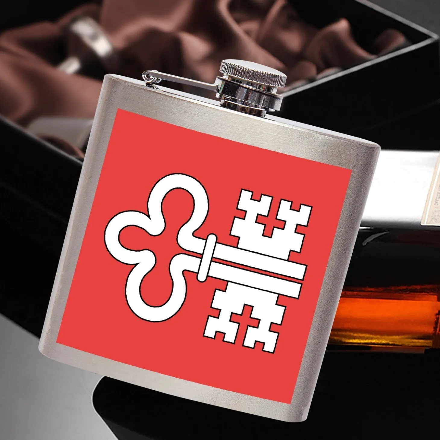 nidwalden_taschenflasche__3.webp Nidwalden Taschenflasche aus Edelstahl
